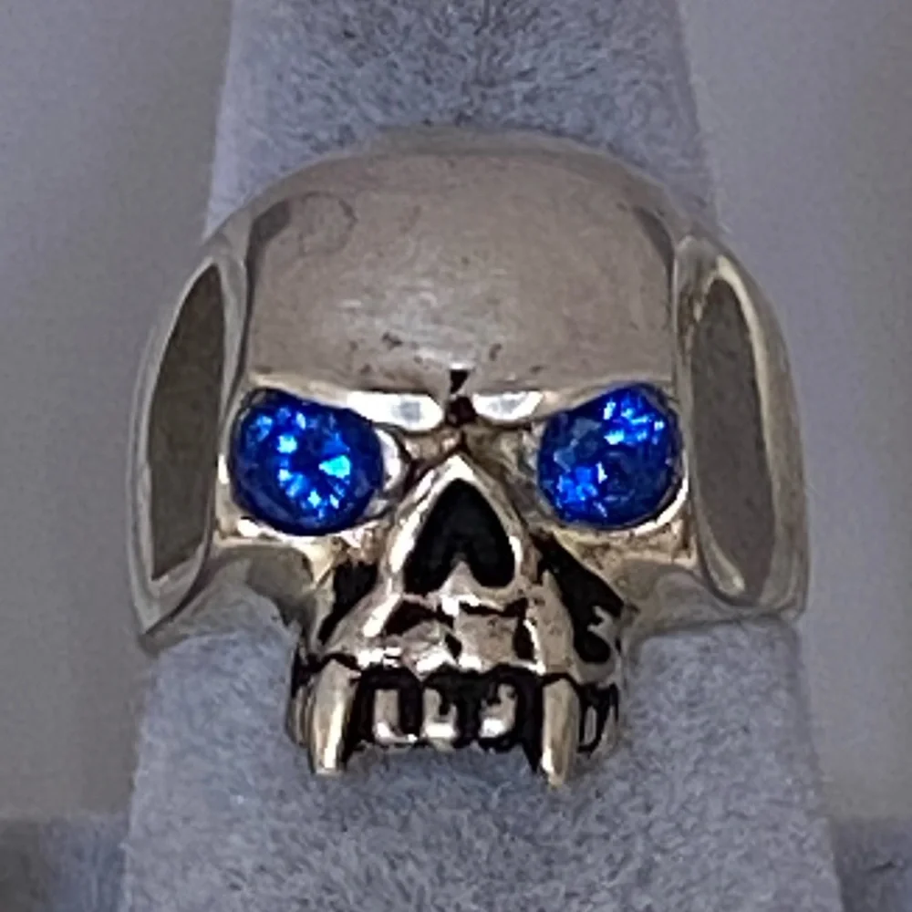 11.75 size 925 sterling silver biker skull ring blue cz stone